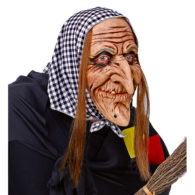 Raganas maska ar matu un šalle