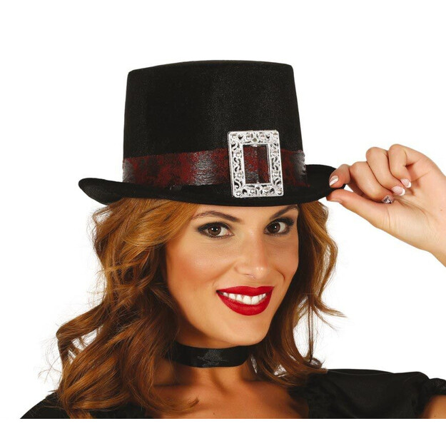 Juoda aksominė skrybėlė