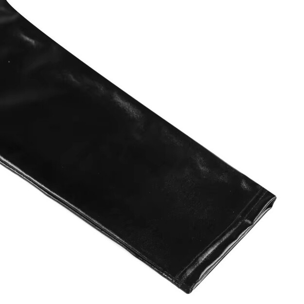 Ilgo juodo kombinezono vyrams