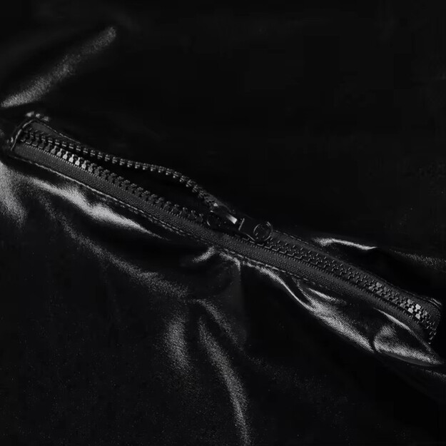 Ilgo juodo kombinezono vyrams