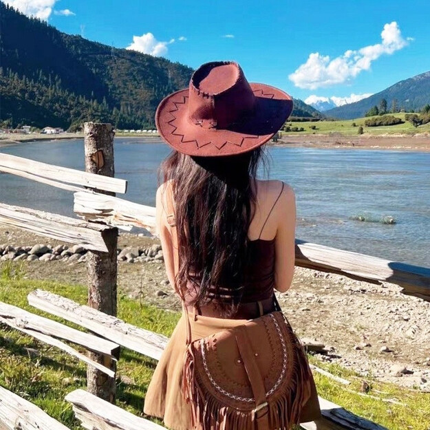 Unleash Your Inner Cowboy with Our Stylish Brown Carnival Hat for Adults!
