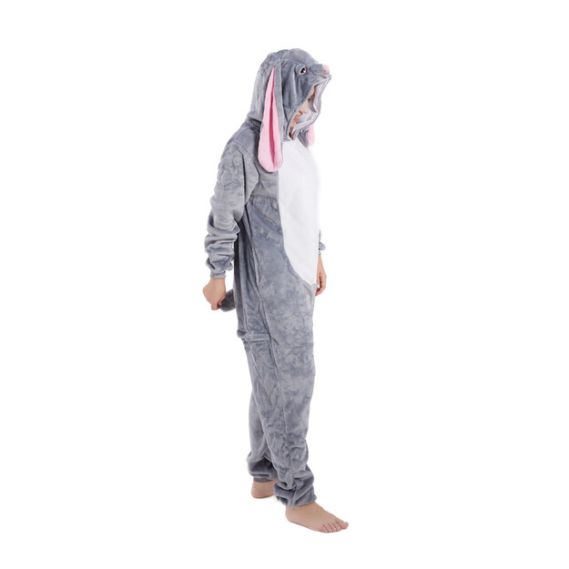 Võluv sissepääs lõbusasse maailma armsate jänkude plüüškostüümidega lastele ja täiskasvanutele!