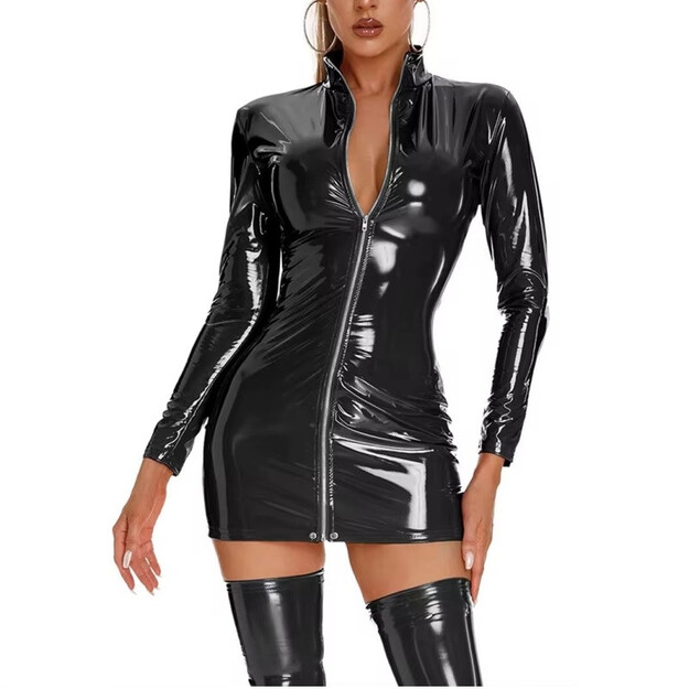 Sininen vaate naisille, jossa on kimallusta