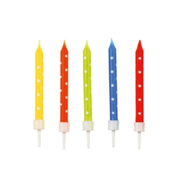 Syntymäpäiväkynttilät pilkuilla