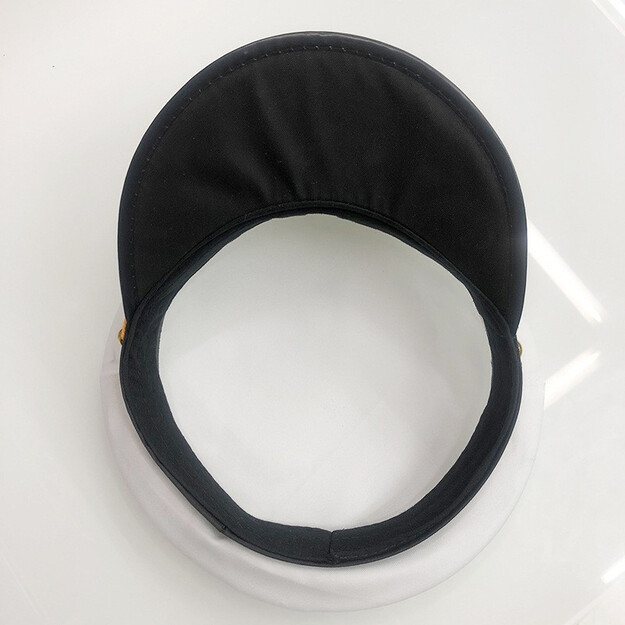 Išplaukite stiliaus: suaugusiųjų laivo kapitono karnavalinis skrybėlė