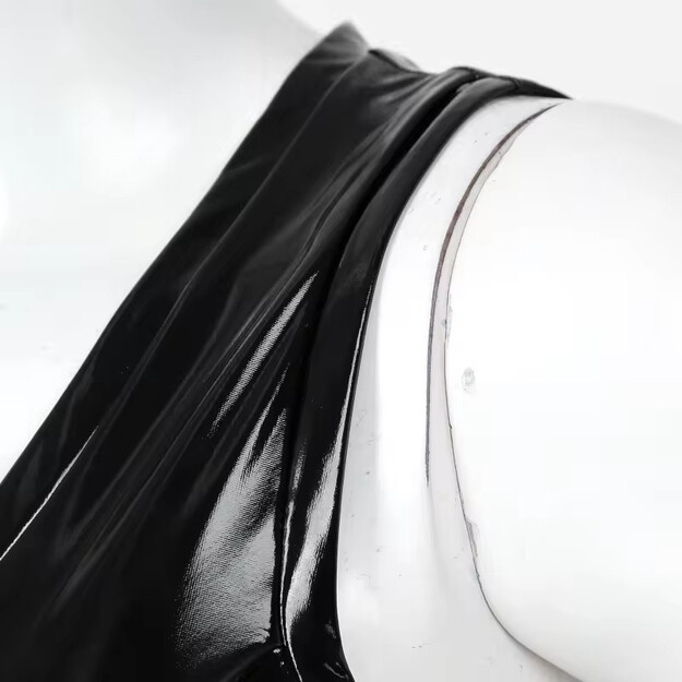 Juoda suknelė moterims