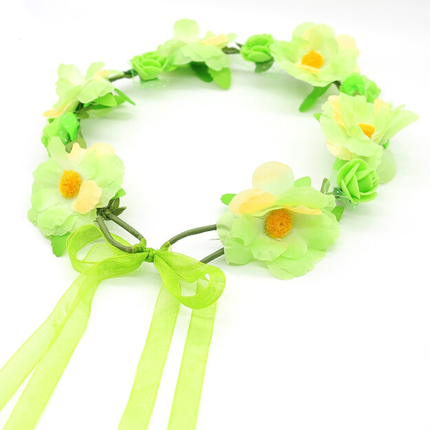 Blossom Your Style: Stunning Floral Hair Accessories