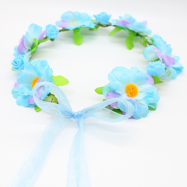 Blossom Your Style: Stunning Floral Hair Accessories